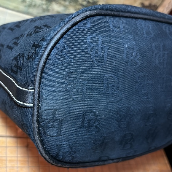 Dooney & Bourke Bucket Bag Black Signature Monogram 8”Lx5.5”W Center 5”H - Picture 13 of 17